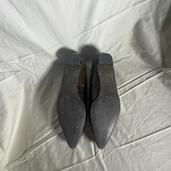 Arnold Churgin croc-embossed leather flats with metal accents - Picture 3 of 3